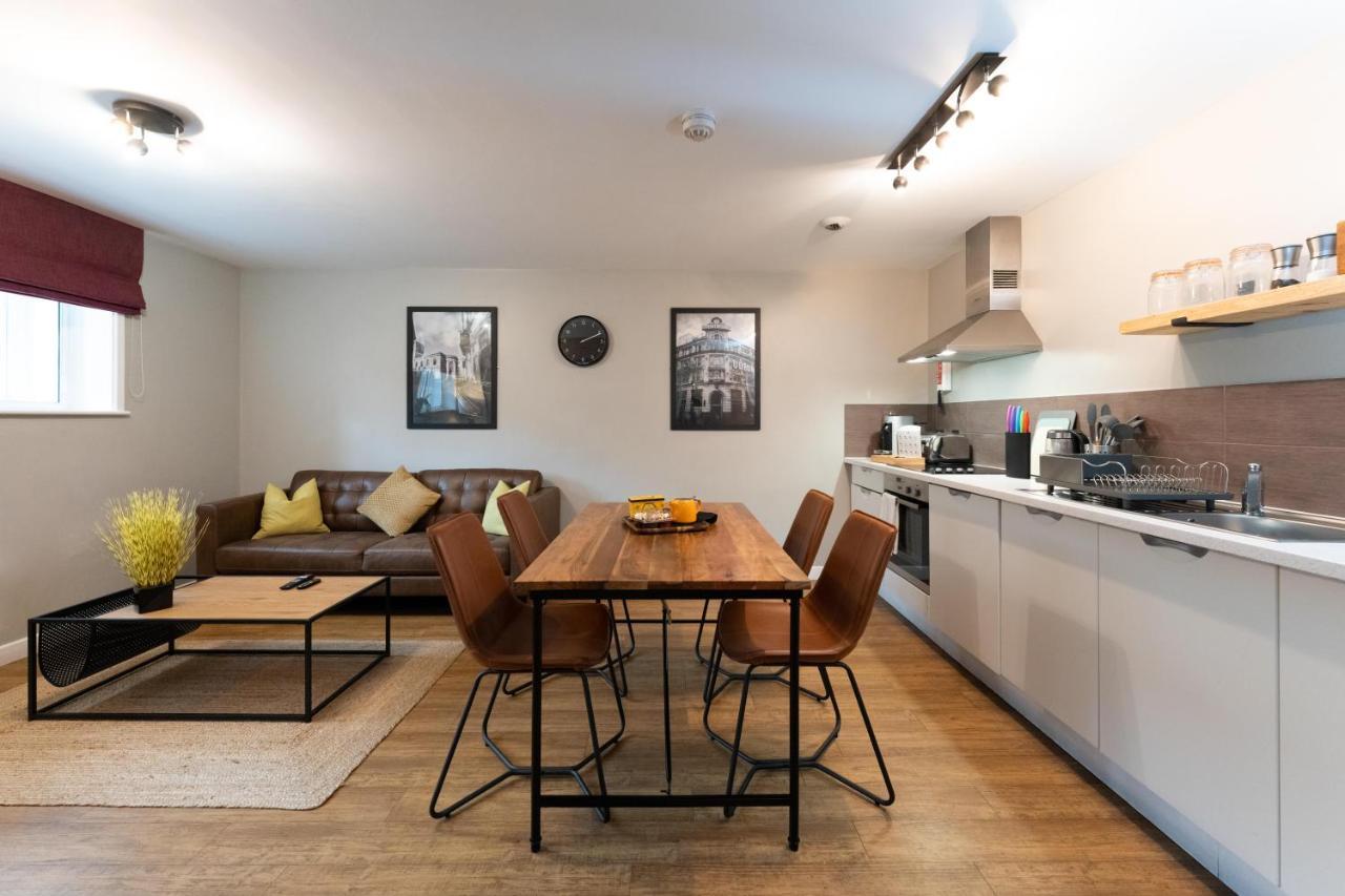 Апарт отель High Street Town House Манчестер Экстерьер фото