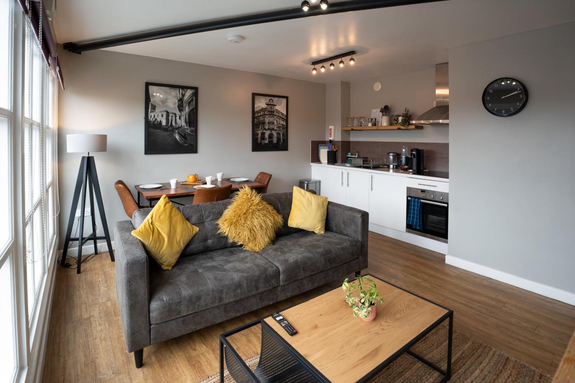 Апарт отель High Street Town House Манчестер Экстерьер фото